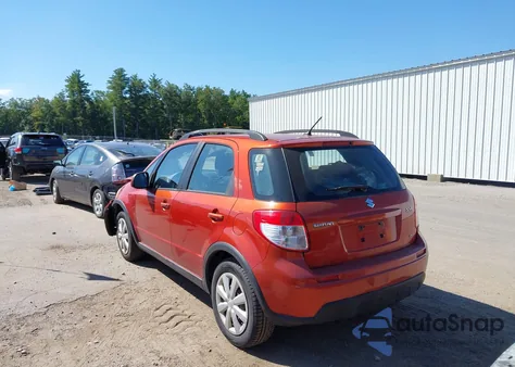 2011 Suzuki Sx4 Premium/Tech Valu Pkg (Nav) z USA, uszkodzony, nr VIN JS2YB5A38B6301415